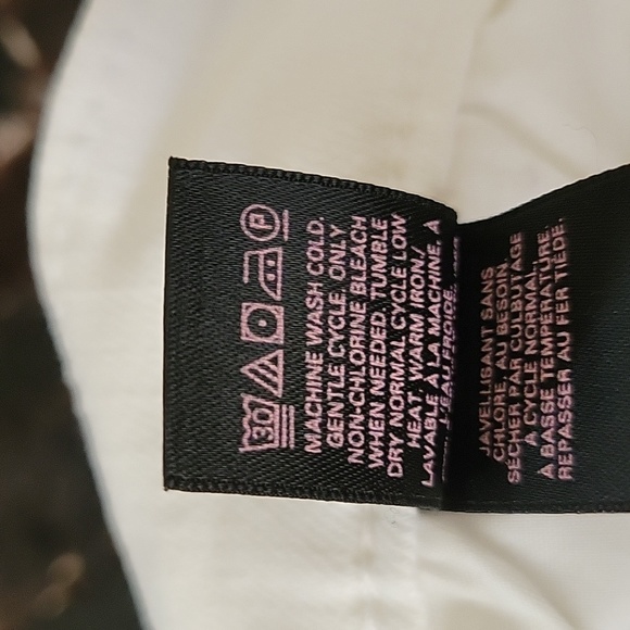 Victoria Secret High Rise, Distressed, White Denim Angel Wings Shorts Size 0 - Picture 7 of 12